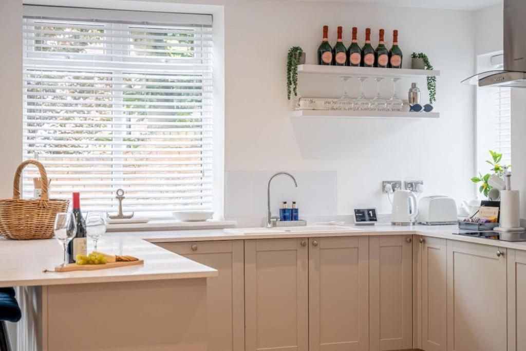 The Hideaway Luxury 5* 2 Bed Garden Apartment Scarborough Eksteriør bilde