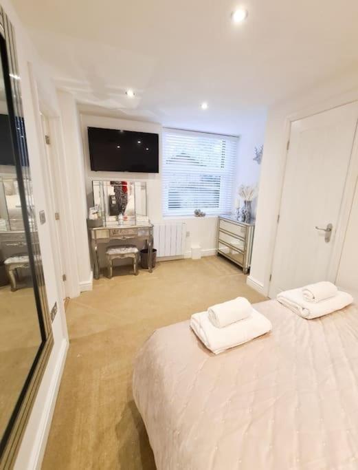 The Hideaway Luxury 5* 2 Bed Garden Apartment Scarborough Eksteriør bilde